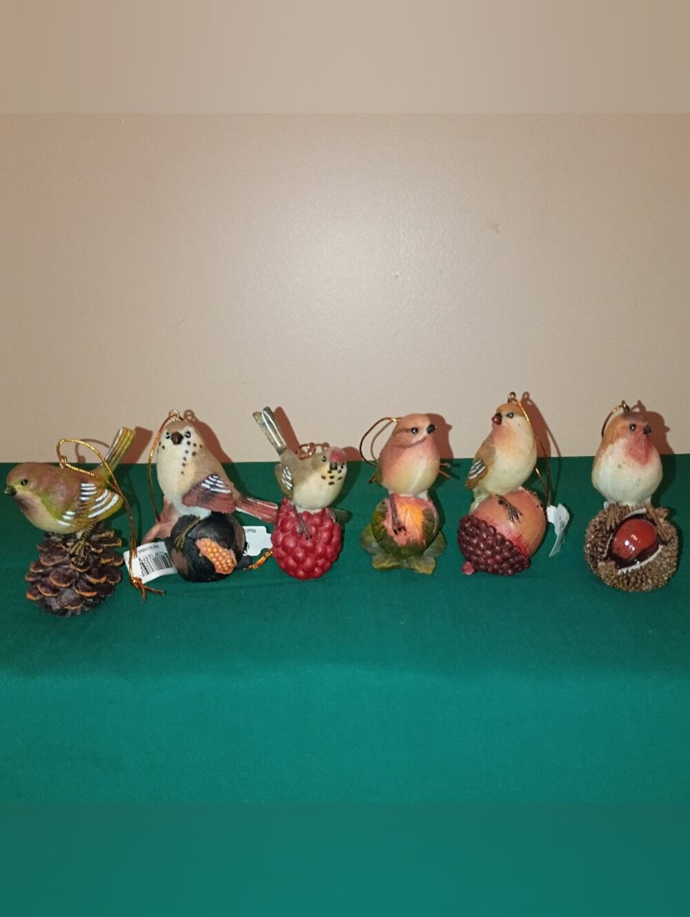 Set Of 6 Dicksons Resin Birds Ornaments
